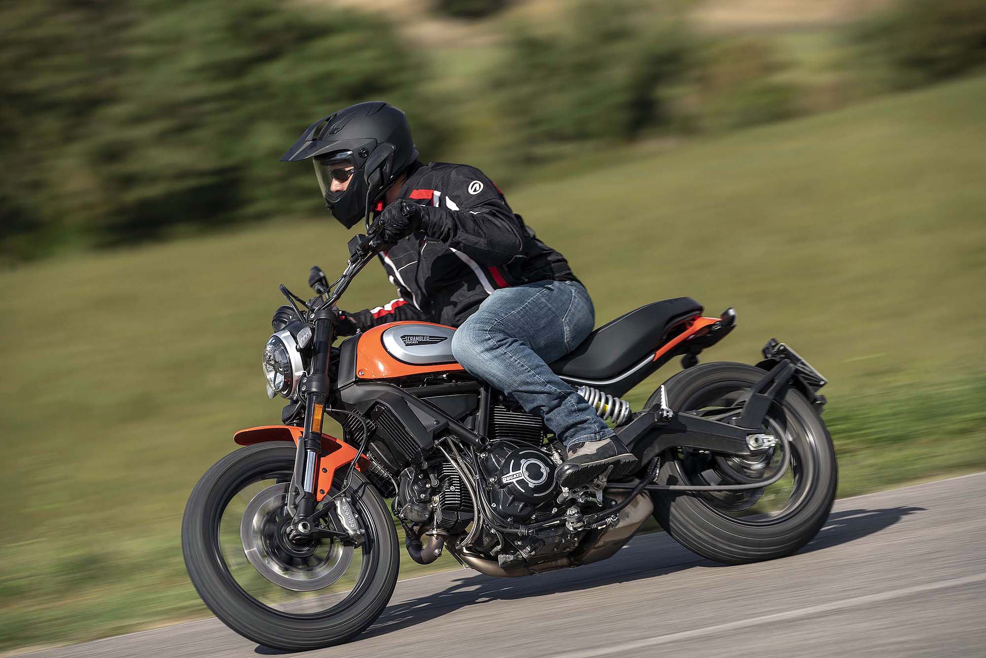 First ride: 2019 Ducati Scrambler Icon - Canada Moto Guide (2000 x 1334 Pixel)